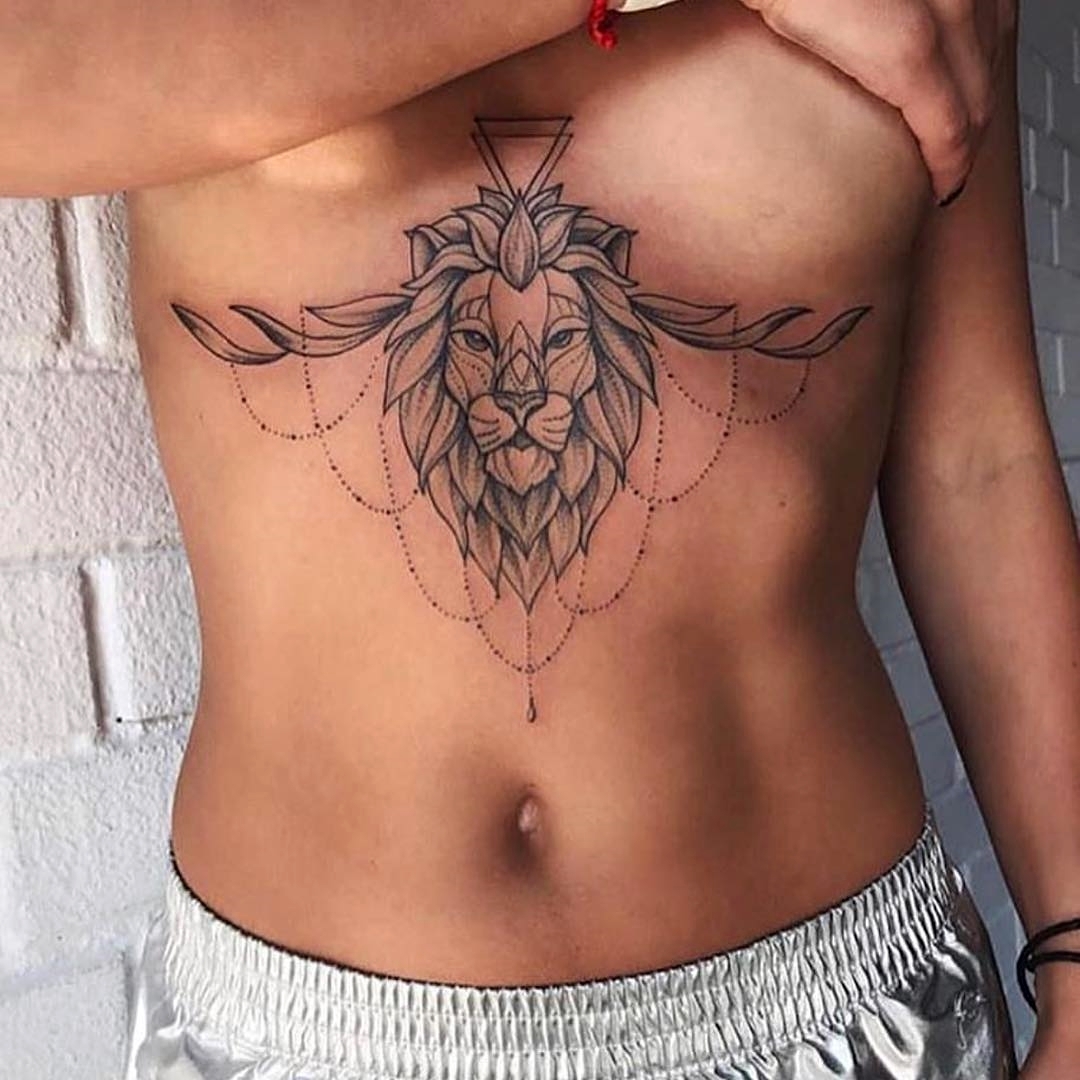 湛小姐胸前狮子纹身图案